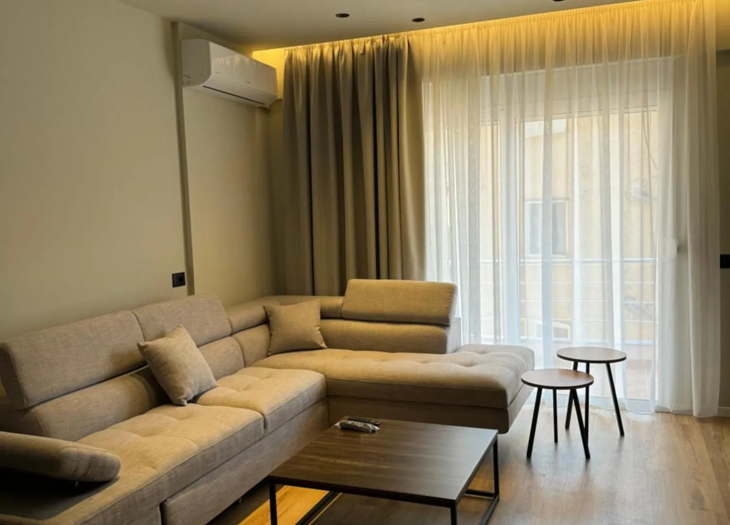 Meri'S Apartments 13 Sarande 0*,